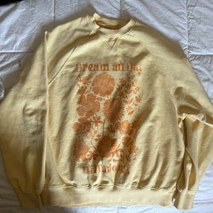 Billabong crewneck- super comfy and looks cute on